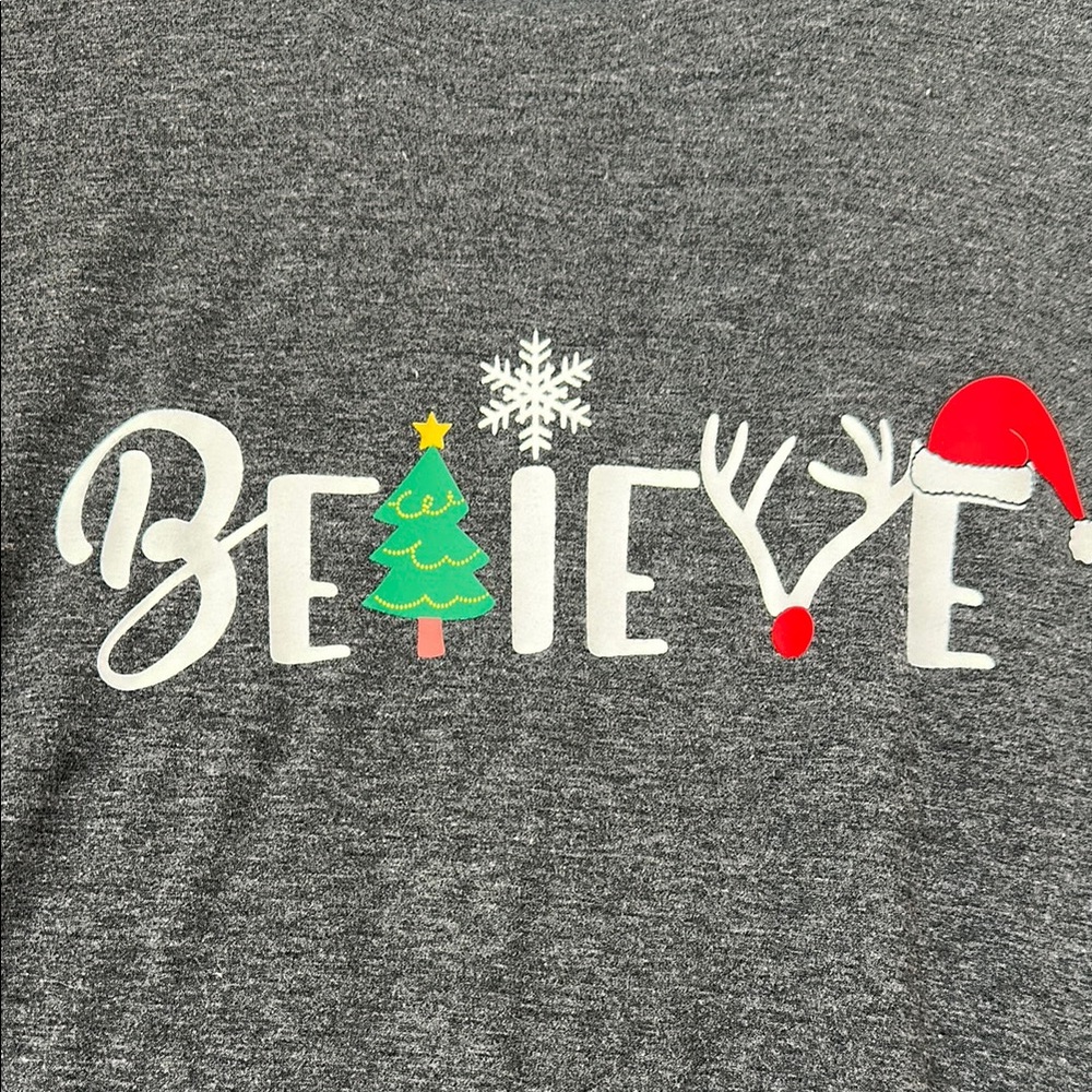 NWOT Dark Gray 'Believe' Graphic T-Shirt - Picture 3 of 3